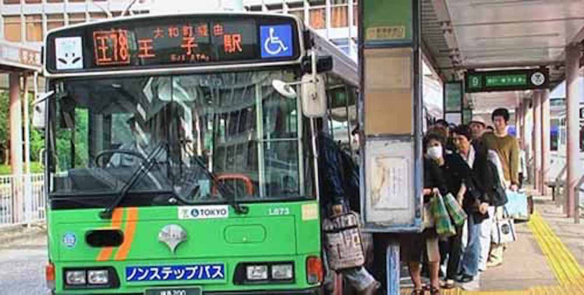 東京と大阪でバスの乗り降りの方法が違う理由：ビーバップハイヒール【2016/11/10】