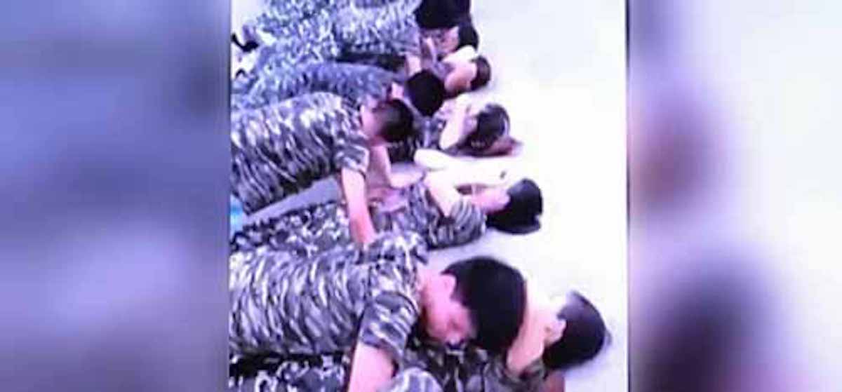 【中国】男女で腕立て！女性蔑視の軍事訓練の話：モーニングショー【2017/10/13】