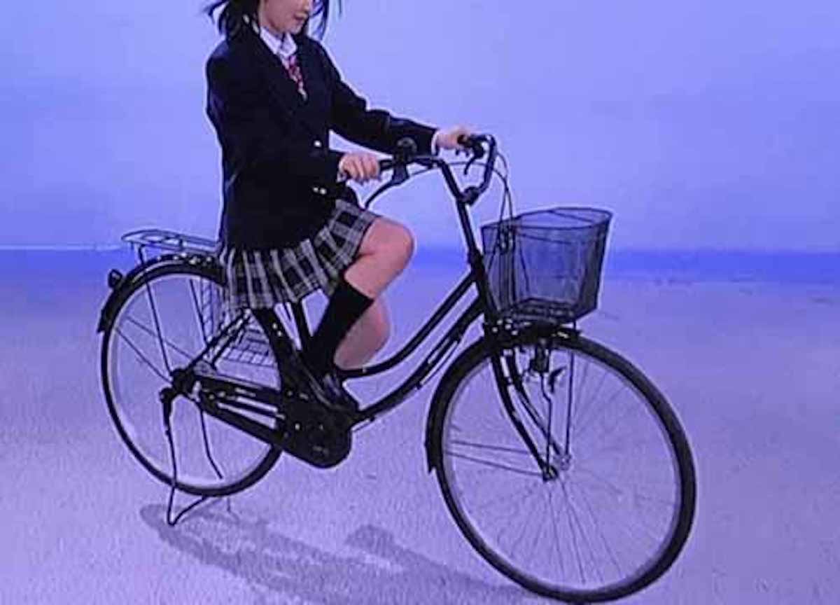 １０代女子の自転車のお悩み「スカートがめくれちゃう問題」：Ｒの法則【2018/04/24】