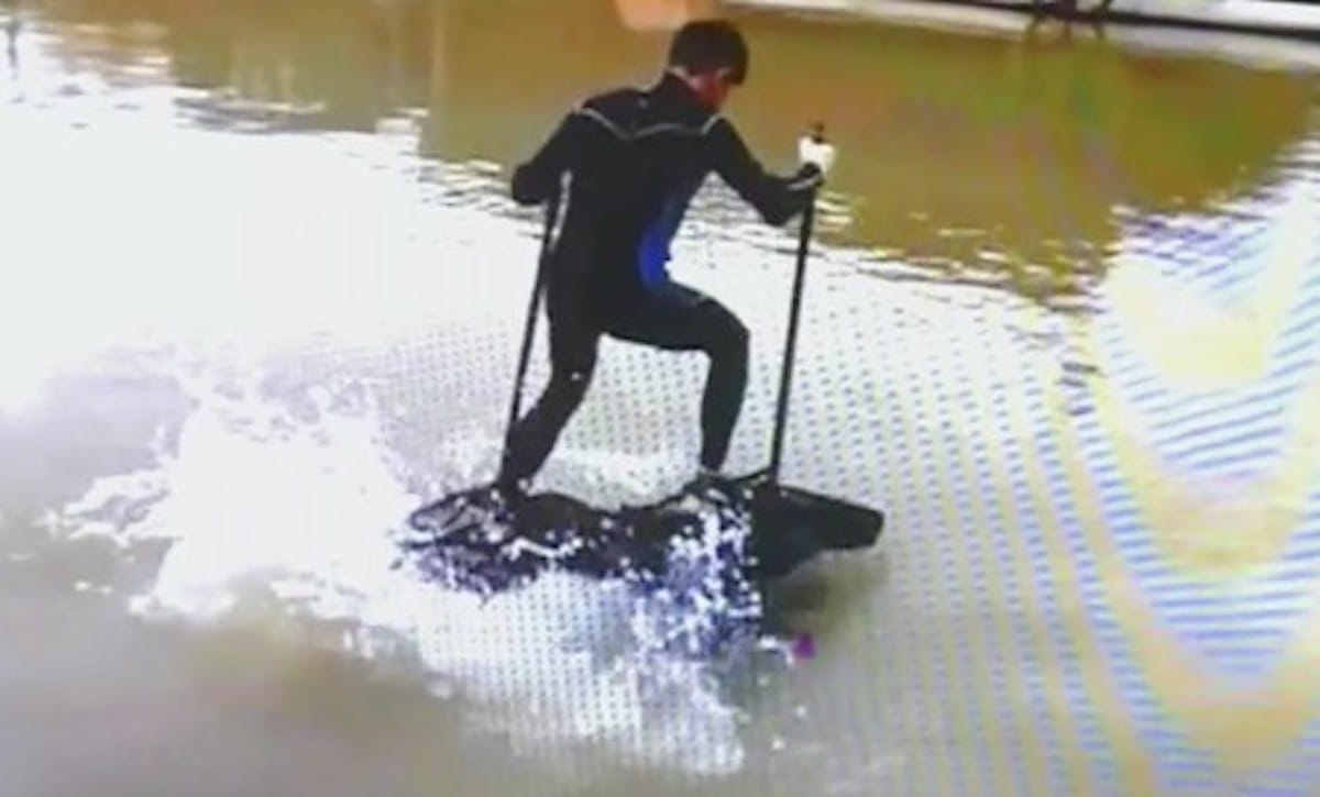 【中国】水の上を自在に歩ける！「水上歩行器」の話：ビートたけしの知らないニュース【2020/01/03】