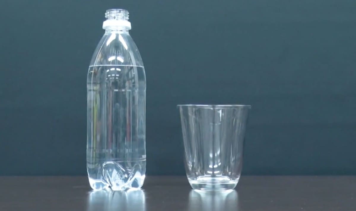 【クイズ】コップの中でペットボトルを逆さまにすると水はどうなる？：小学５年生より賢いの？【2021/07/02】